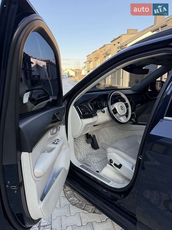 Позашляховик / Кросовер Volvo XC90 2015 в Івано-Франківську