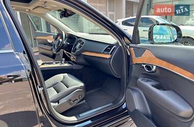 Позашляховик / Кросовер Volvo XC90 2021 в  фото 32 Позашляховик / Кросовер Volvo XC90 2021 в
