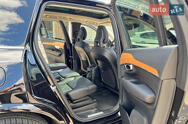 Позашляховик / Кросовер Volvo XC90 2021 в  фото 35 Позашляховик / Кросовер Volvo XC90 2021 в