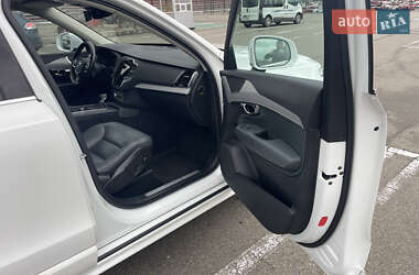 Позашляховик / Кросовер Volvo XC90 2019 в  фото 7 Позашляховик / Кросовер Volvo XC90 2019 в
