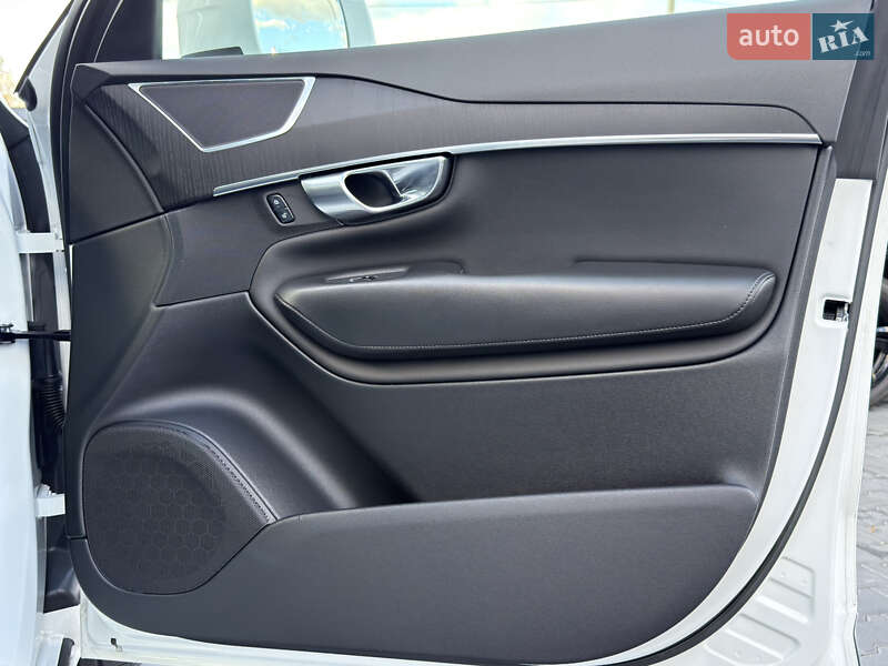 Внедорожник / Кроссовер Volvo XC90 2019 в Черновцах фото 53 Внедорожник / Кроссовер Volvo XC90 2019 в Черновцах