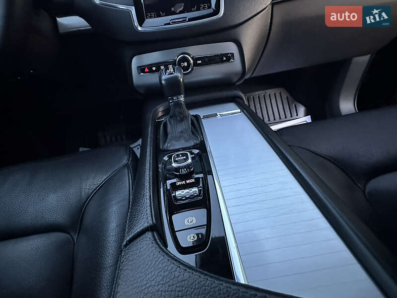 Внедорожник / Кроссовер Volvo XC90 2016 в Дрогобыче фото 39 Внедорожник / Кроссовер Volvo XC90 2016 в Дрогобыче