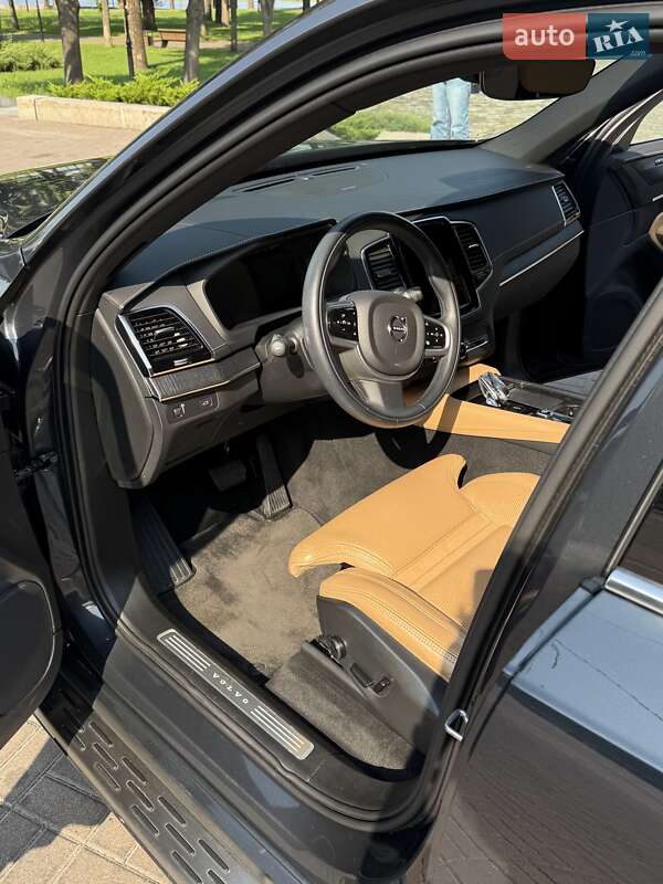 Внедорожник / Кроссовер Volvo XC90 2021 в Киеве