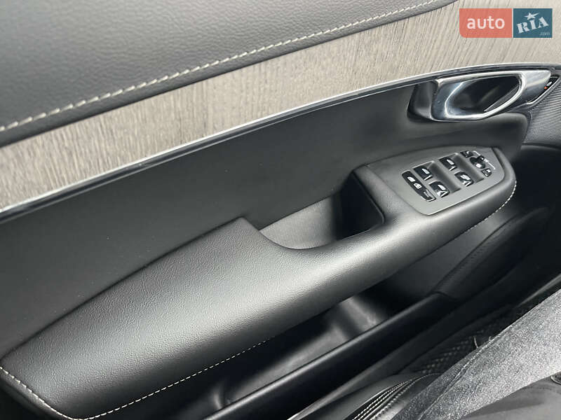 Внедорожник / Кроссовер Volvo XC90 2021 в Киеве фото 16 Внедорожник / Кроссовер Volvo XC90 2021 в Киеве