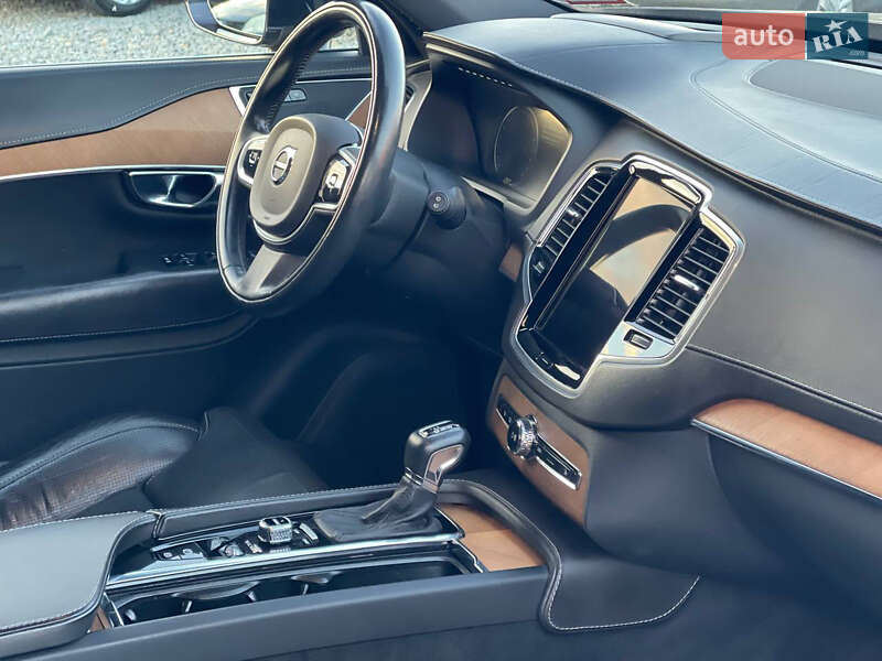 Внедорожник / Кроссовер Volvo XC90 2017 в Черновцах