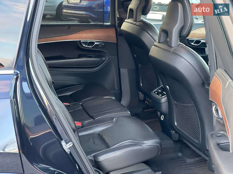 Внедорожник / Кроссовер Volvo XC90 2017 в Черновцах