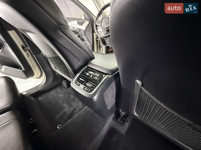 Внедорожник / Кроссовер Volvo XC90 2015 в Трускавце фото 39 Внедорожник / Кроссовер Volvo XC90 2015 в Трускавце