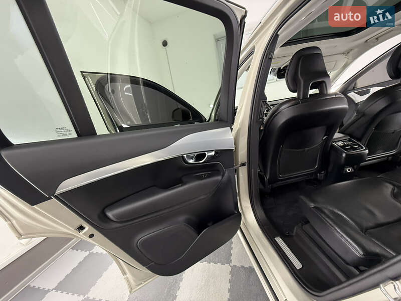 Внедорожник / Кроссовер Volvo XC90 2015 в Трускавце фото 43 Внедорожник / Кроссовер Volvo XC90 2015 в Трускавце