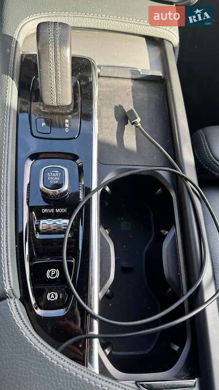 Внедорожник / Кроссовер Volvo XC90 2020 в Киеве