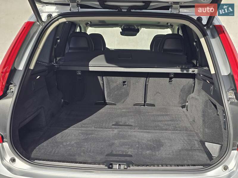 Позашляховик / Кросовер Volvo XC90 2020 в Львові фото 24 Позашляховик / Кросовер Volvo XC90 2020 в Львові