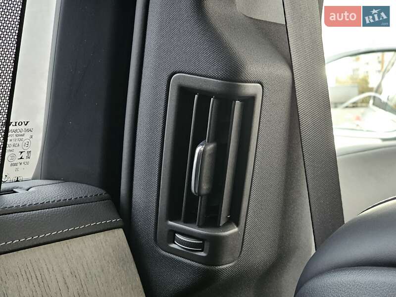 Позашляховик / Кросовер Volvo XC90 2020 в Львові фото 91 Позашляховик / Кросовер Volvo XC90 2020 в Львові