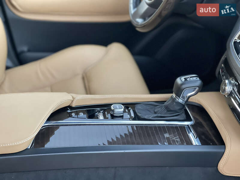 Позашляховик / Кросовер Volvo XC90 2016 в Чернівцях фото 22 Позашляховик / Кросовер Volvo XC90 2016 в Чернівцях