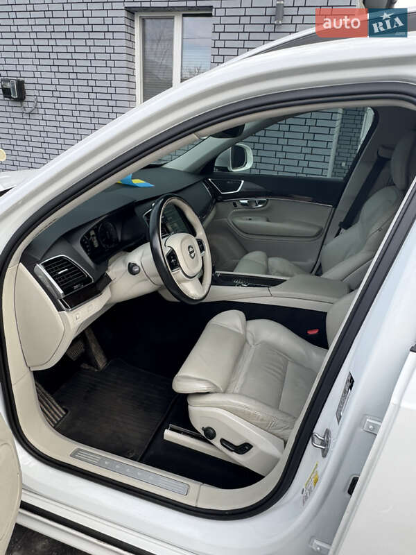 Внедорожник / Кроссовер Volvo XC90 2016 в Кривом Роге фото 5 Внедорожник / Кроссовер Volvo XC90 2016 в Кривом Роге