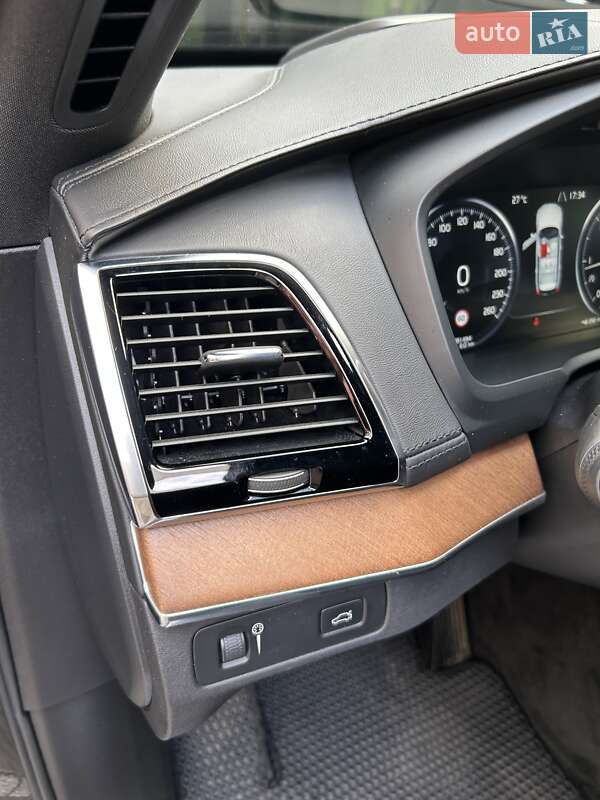 Внедорожник / Кроссовер Volvo XC90 2016 в Киеве