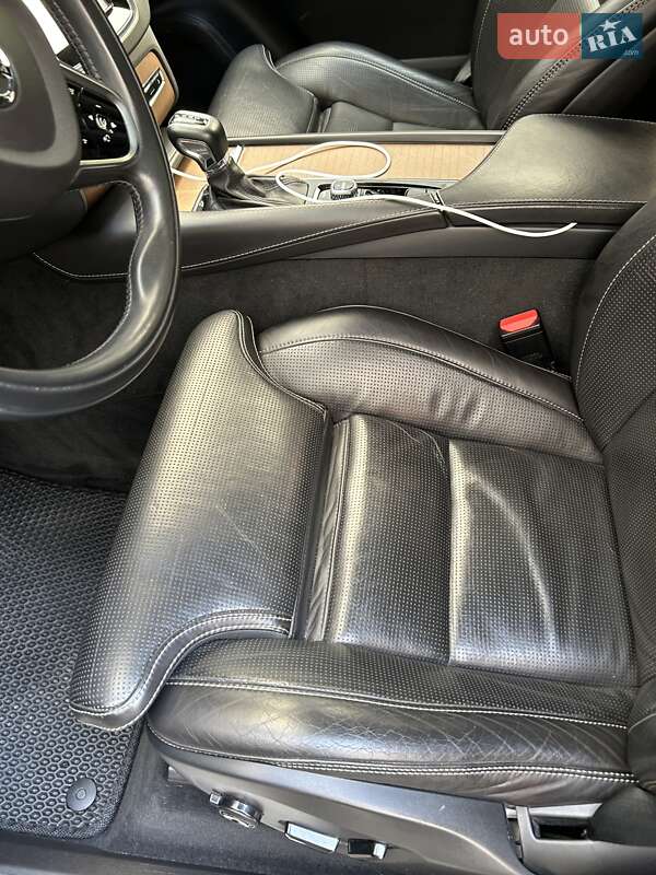 Внедорожник / Кроссовер Volvo XC90 2016 в Киеве