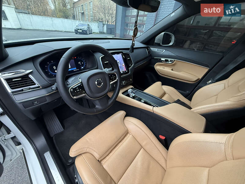 Внедорожник / Кроссовер Volvo XC90 2023 в Киеве