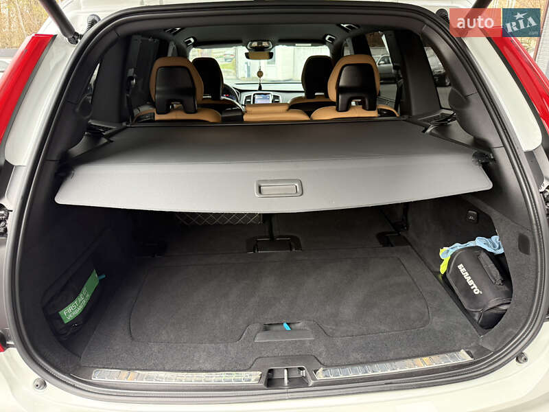 Внедорожник / Кроссовер Volvo XC90 2023 в Киеве