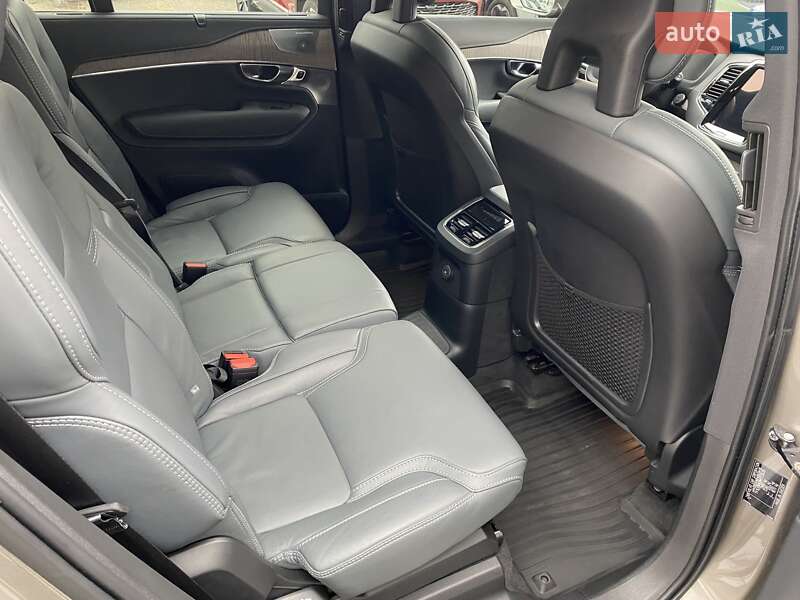 Внедорожник / Кроссовер Volvo XC90 2020 в Киеве