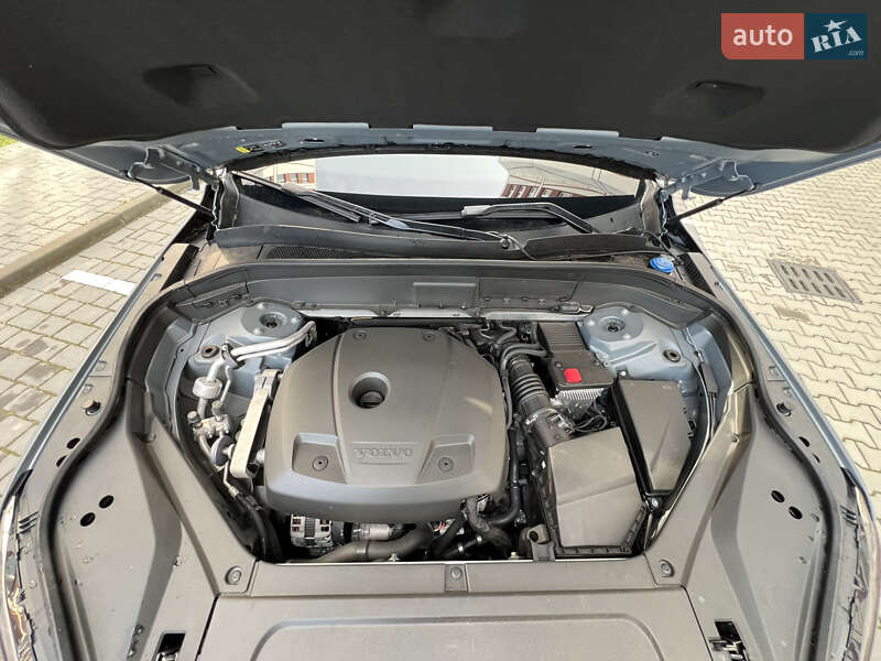 Позашляховик / Кросовер Volvo XC90 2019 в Івано-Франківську