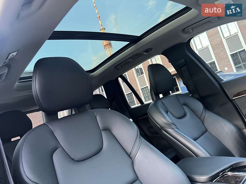 Внедорожник / Кроссовер Volvo XC90 2018 в Киеве фото 27 Внедорожник / Кроссовер Volvo XC90 2018 в Киеве