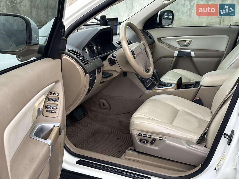 Внедорожник / Кроссовер Volvo XC90 2010 в Львове