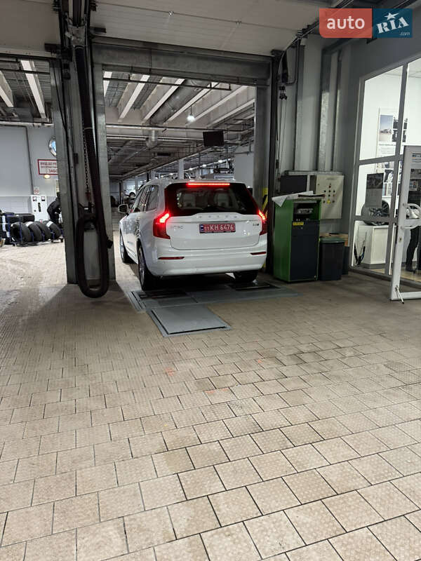 Внедорожник / Кроссовер Volvo XC90 2024 в Киеве