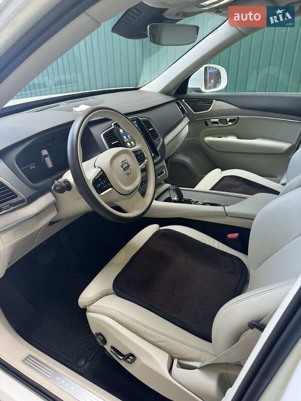 Внедорожник / Кроссовер Volvo XC90 2024 в Киеве