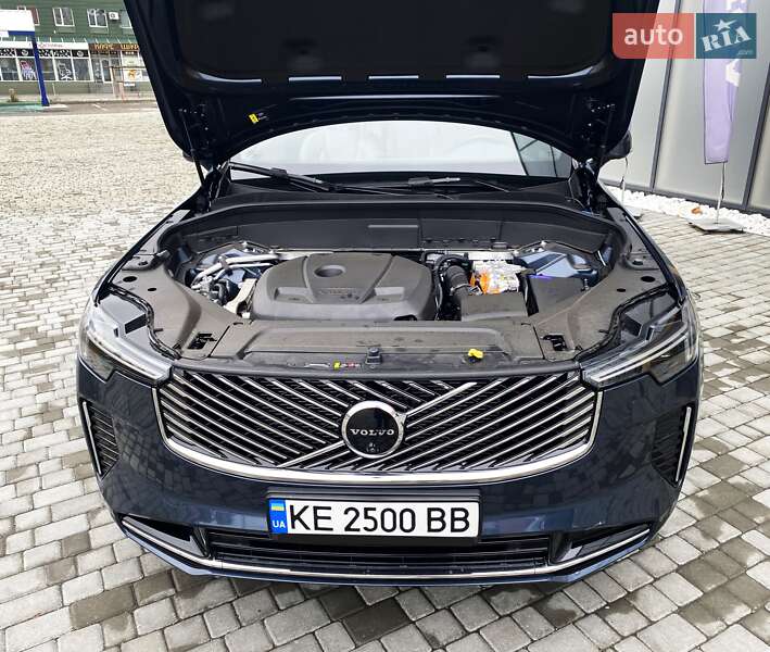 Внедорожник / Кроссовер Volvo XC90 2025 в Днепре фото 46 Внедорожник / Кроссовер Volvo XC90 2025 в Днепре