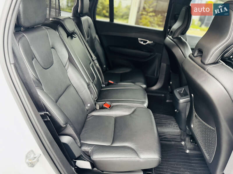 Внедорожник / Кроссовер Volvo XC90 2017 в Здолбунове