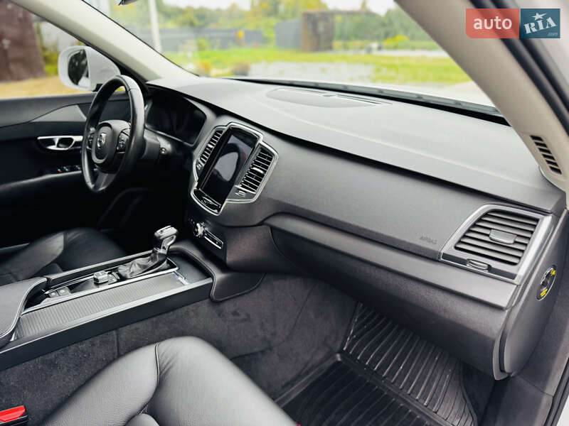 Внедорожник / Кроссовер Volvo XC90 2017 в Здолбунове