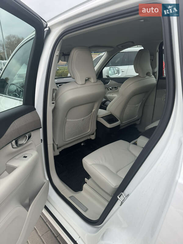 Внедорожник / Кроссовер Volvo XC90 2024 в Киеве