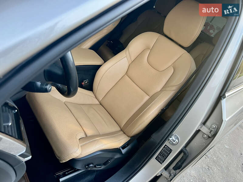 Позашляховик / Кросовер Volvo XC90 2023 в Києві фото 33 Позашляховик / Кросовер Volvo XC90 2023 в Києві