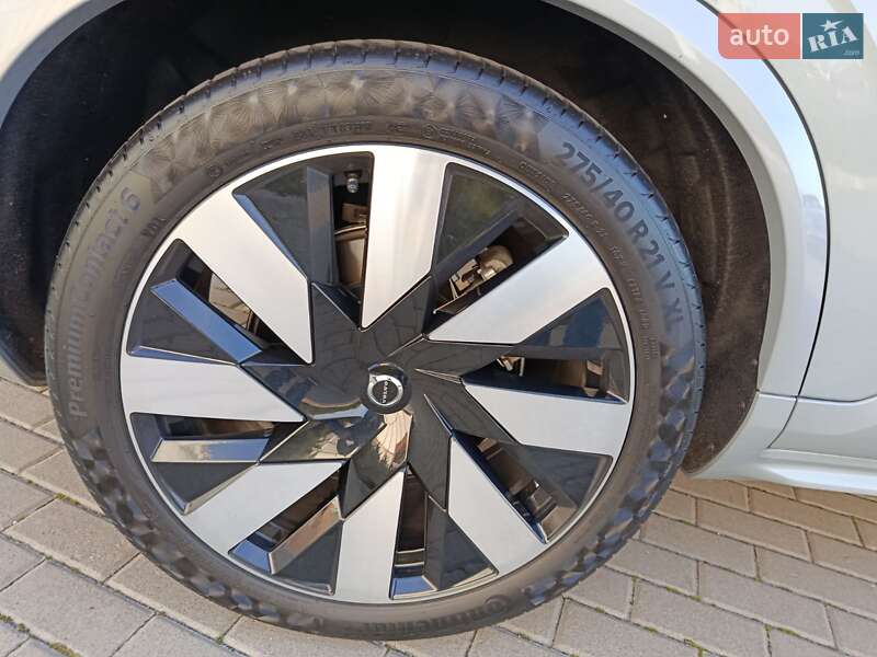 Внедорожник / Кроссовер Volvo XC90 2024 в Киеве