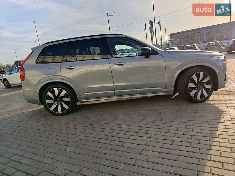 Внедорожник / Кроссовер Volvo XC90 2024 в Киеве