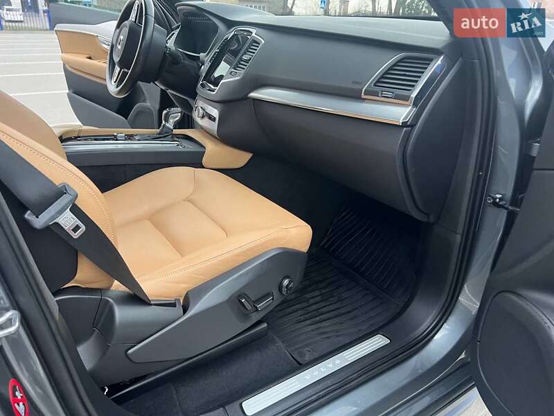 Внедорожник / Кроссовер Volvo XC90 2017 в Тернополе