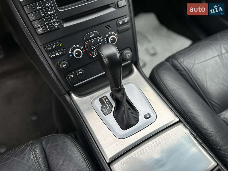 Внедорожник / Кроссовер Volvo XC90 2011 в Стрые