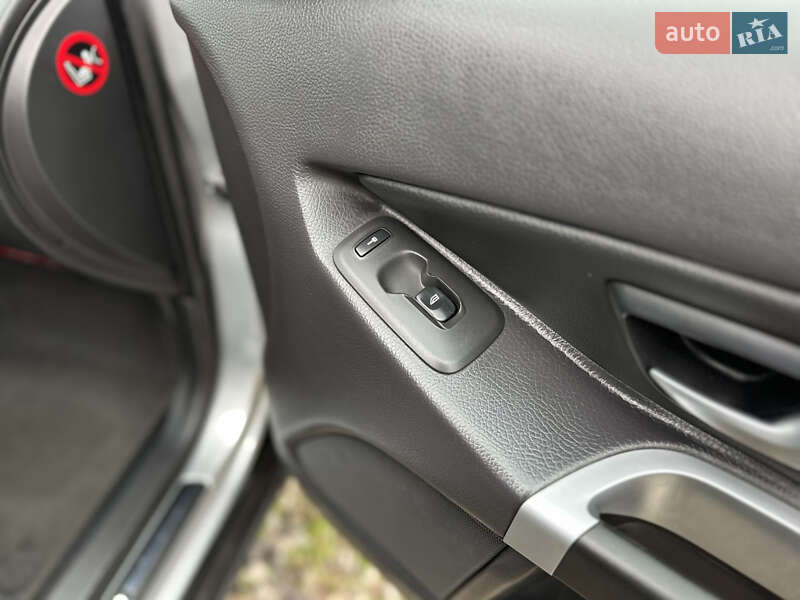 Внедорожник / Кроссовер Volvo XC90 2011 в Стрые