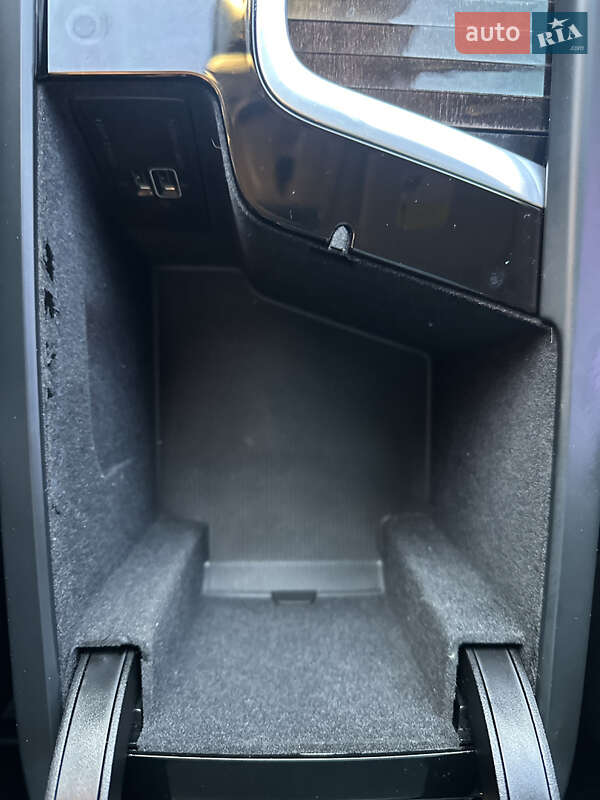 Внедорожник / Кроссовер Volvo XC90 2019 в Дрогобыче