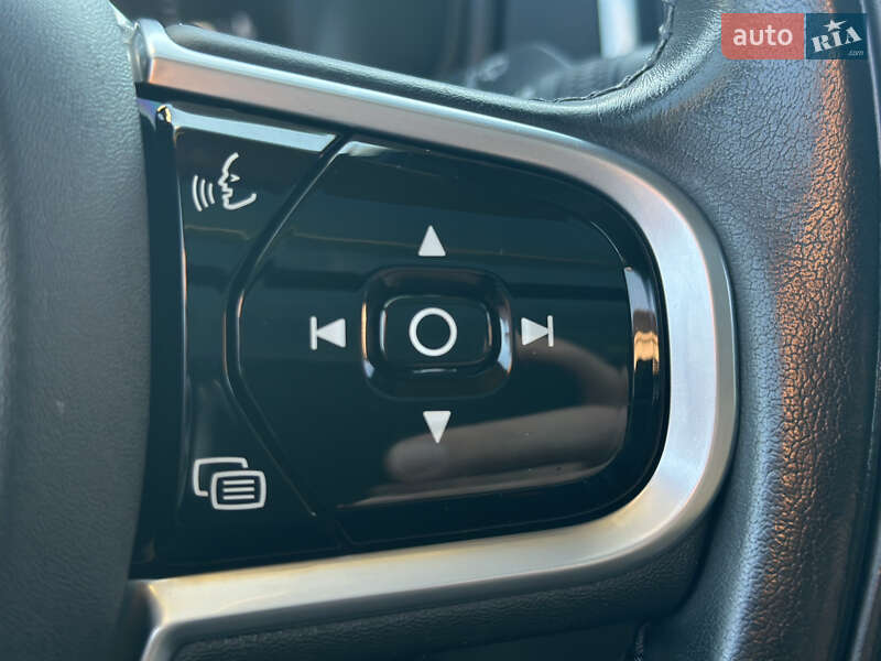 Внедорожник / Кроссовер Volvo XC90 2019 в Дрогобыче