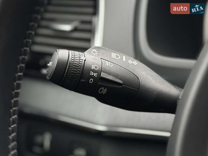 Внедорожник / Кроссовер Volvo XC90 2020 в Киеве