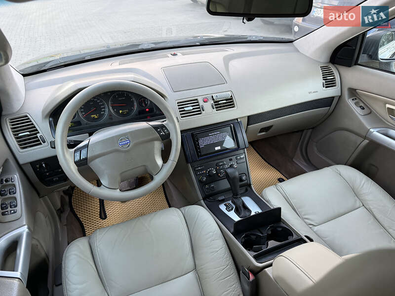 Внедорожник / Кроссовер Volvo XC90 2005 в Кременце