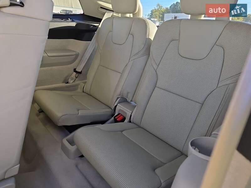 Внедорожник / Кроссовер Volvo XC90 2016 в Львове