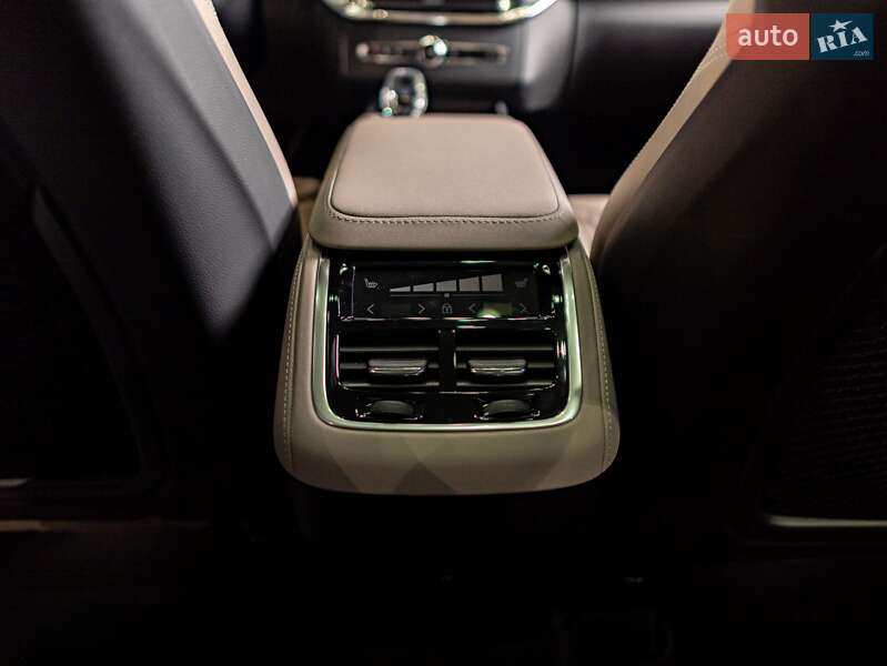 Внедорожник / Кроссовер Volvo XC90 2025 в Харькове