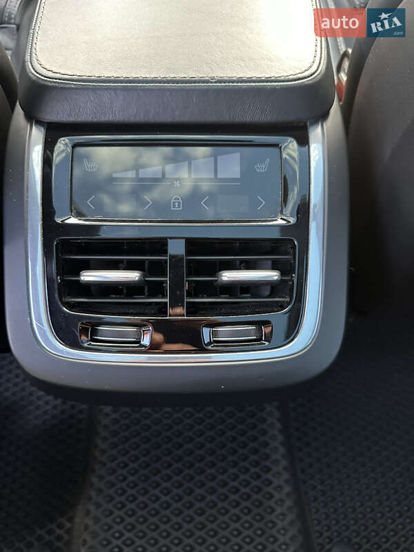 Внедорожник / Кроссовер Volvo XC90 2018 в Новомосковске