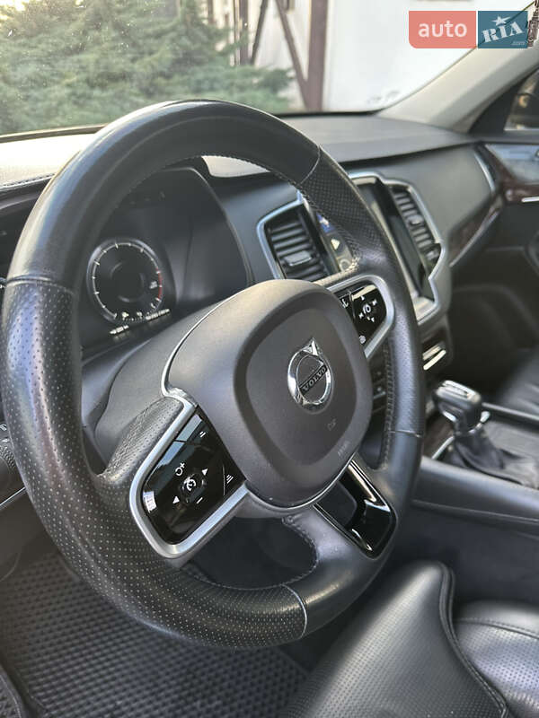 Внедорожник / Кроссовер Volvo XC90 2018 в Новомосковске