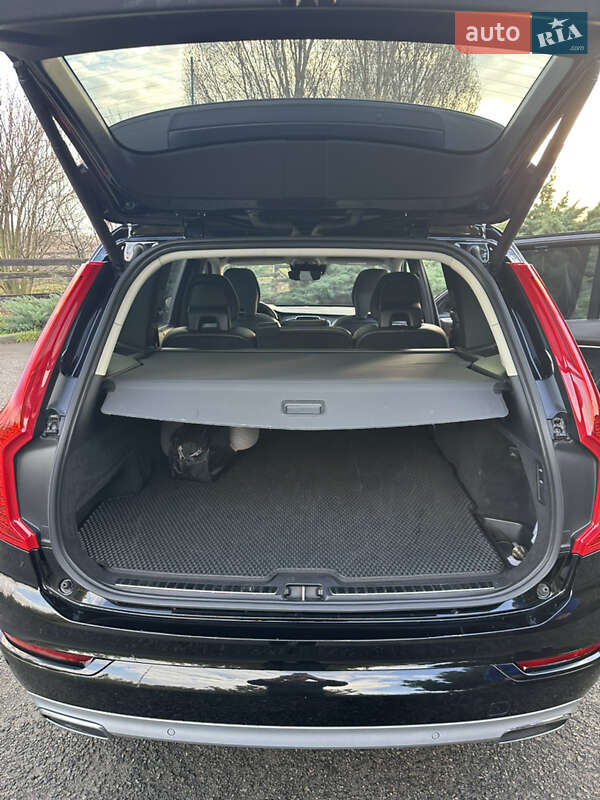 Внедорожник / Кроссовер Volvo XC90 2018 в Новомосковске