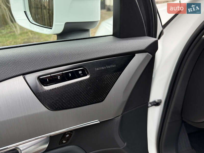 Внедорожник / Кроссовер Volvo XC90 2020 в Киеве фото 12 Внедорожник / Кроссовер Volvo XC90 2020 в Киеве