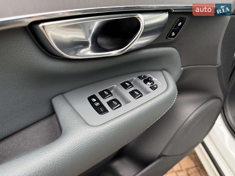 Внедорожник / Кроссовер Volvo XC90 2020 в Киеве фото 87 Внедорожник / Кроссовер Volvo XC90 2020 в Киеве