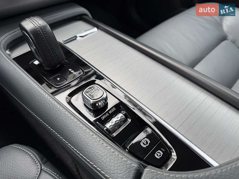 Внедорожник / Кроссовер Volvo XC90 2020 в Киеве фото 112 Внедорожник / Кроссовер Volvo XC90 2020 в Киеве