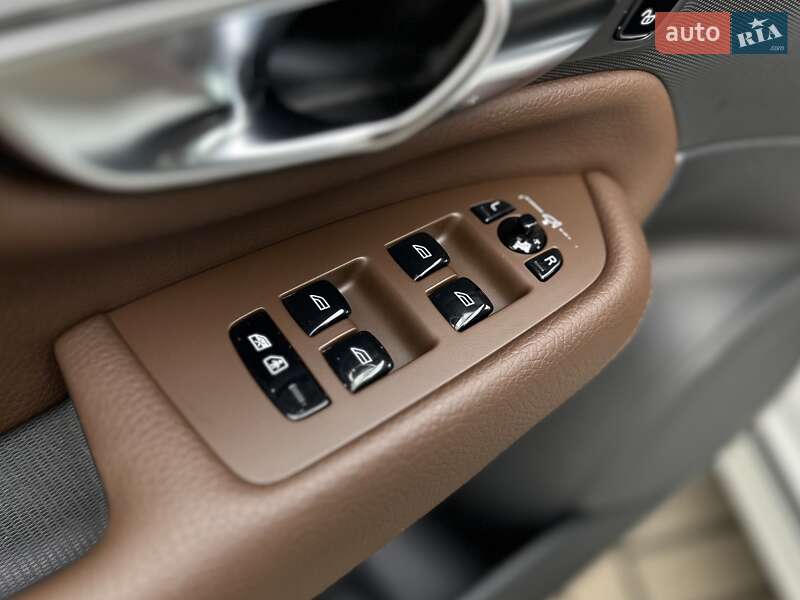 Внедорожник / Кроссовер Volvo XC90 2019 в Киеве фото 21 Внедорожник / Кроссовер Volvo XC90 2019 в Киеве